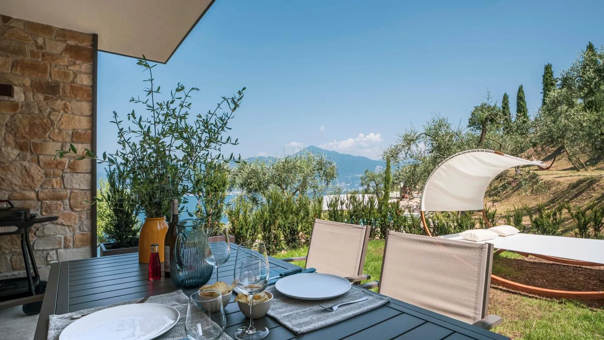 Podere Sabaina, Private Villa Mit Pool, Seeblick Und 3 Wohneinheiten Zur Alleinnutzung Torri Del Benaco