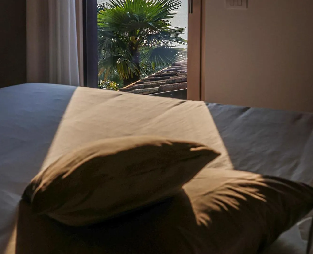 Podere Sabaina, Private Villa Mit Pool, Seeblick Und 3 Wohneinheiten Zur Alleinnutzung Torri Del Benaco