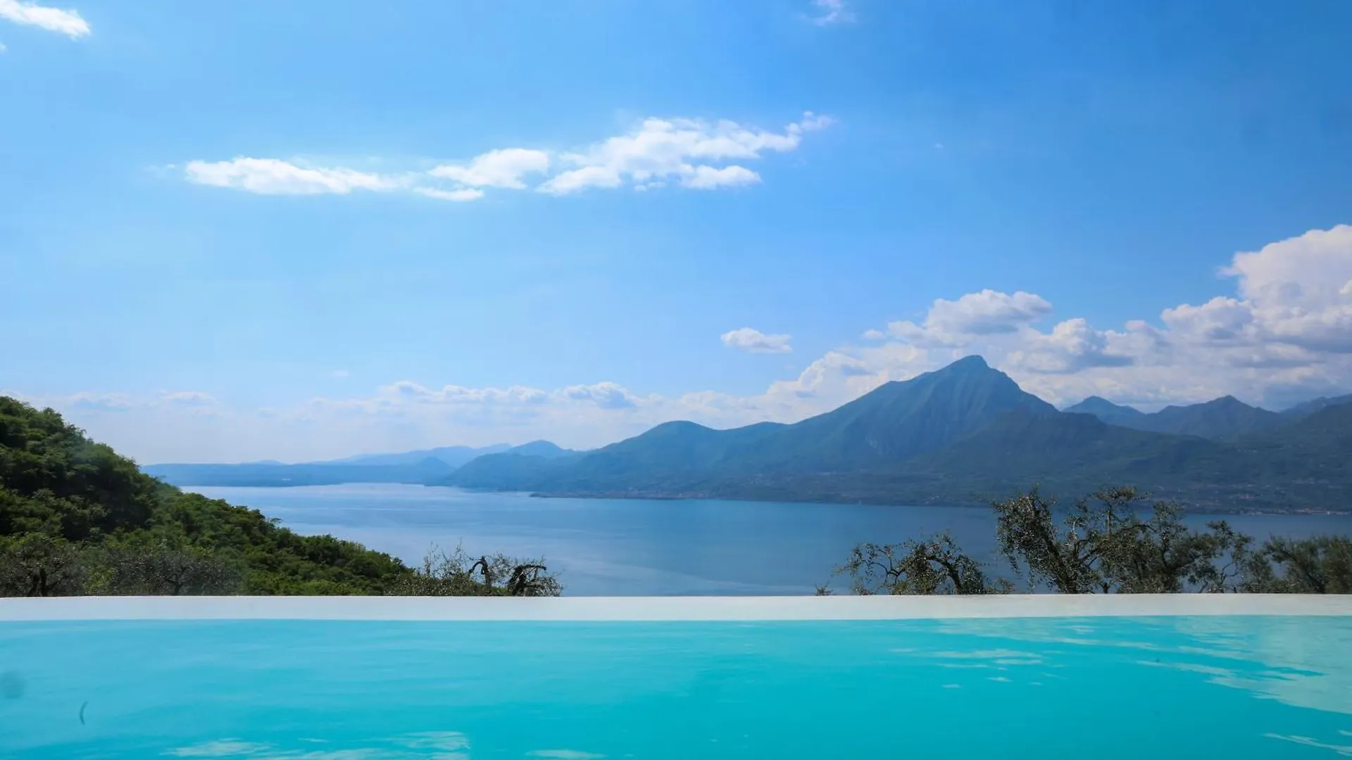Podere Sabaina, Private Villa Mit Pool, Seeblick Und 3 Wohneinheiten Zur Alleinnutzung Torri Del Benaco