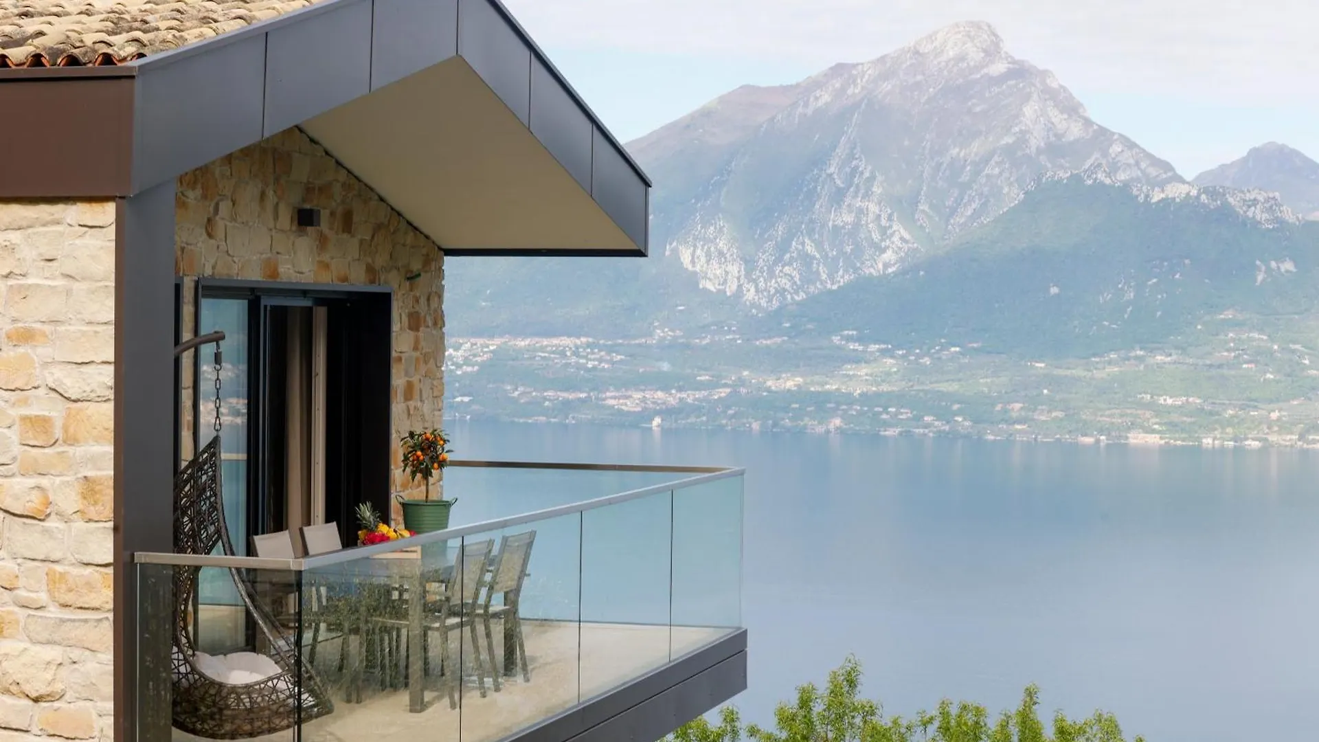 Podere Sabaina, Private Villa Mit Pool, Seeblick Und 3 Wohneinheiten Zur Alleinnutzung Torri Del Benaco 0*,  Italie