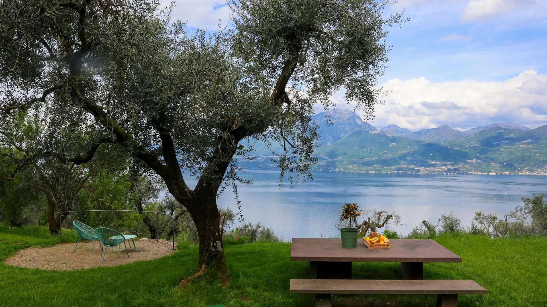 Podere Sabaina, Private Villa Mit Pool, Seeblick Und 3 Wohneinheiten Zur Alleinnutzung Torri Del Benaco Italie