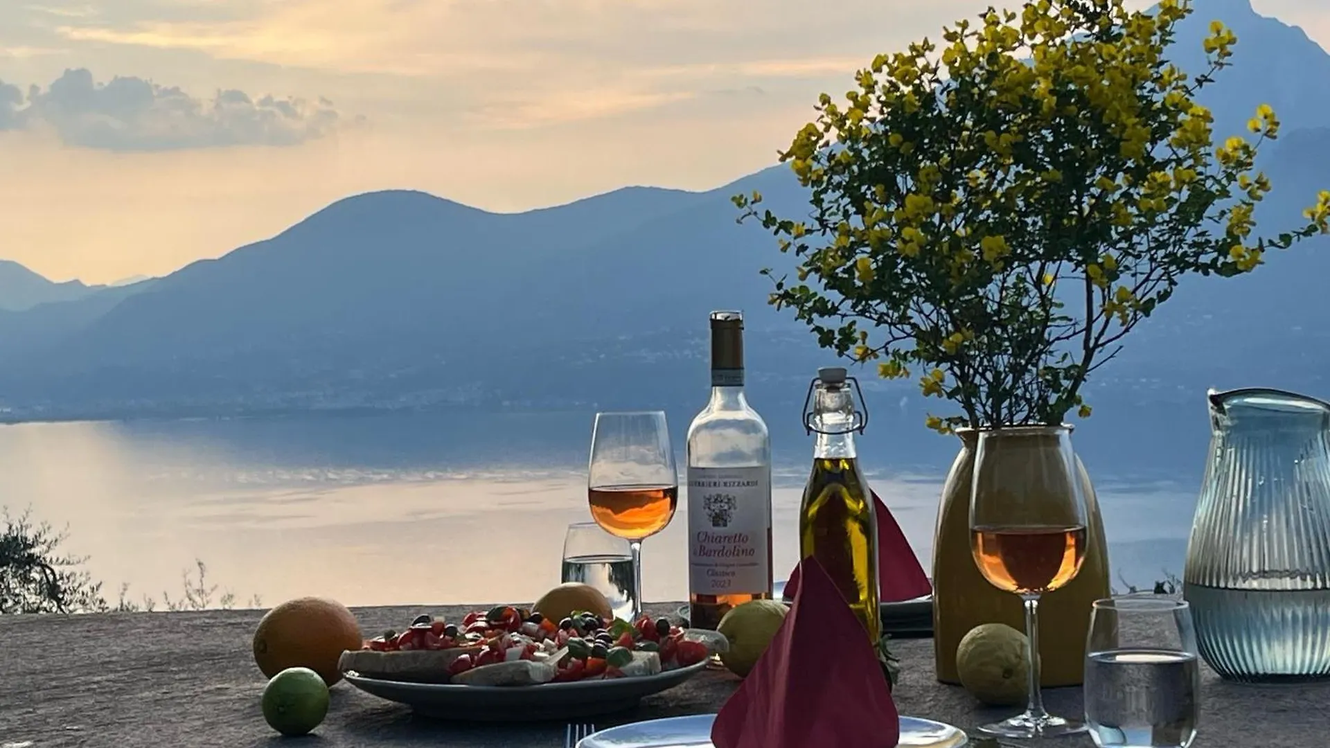 Podere Sabaina, Private Villa Mit Pool, Seeblick Und 3 Wohneinheiten Zur Alleinnutzung Torri Del Benaco 0*,  Italie